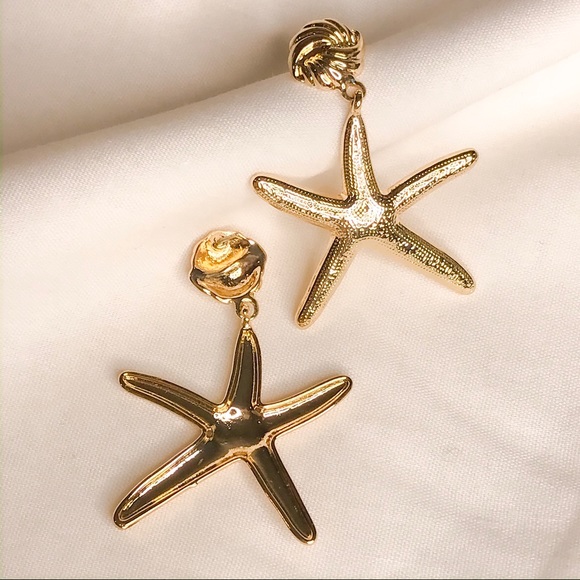 Mermaid Collection 🧜🏻‍♀️ Gold Sea Stars Earrings - Picture 2 of 5